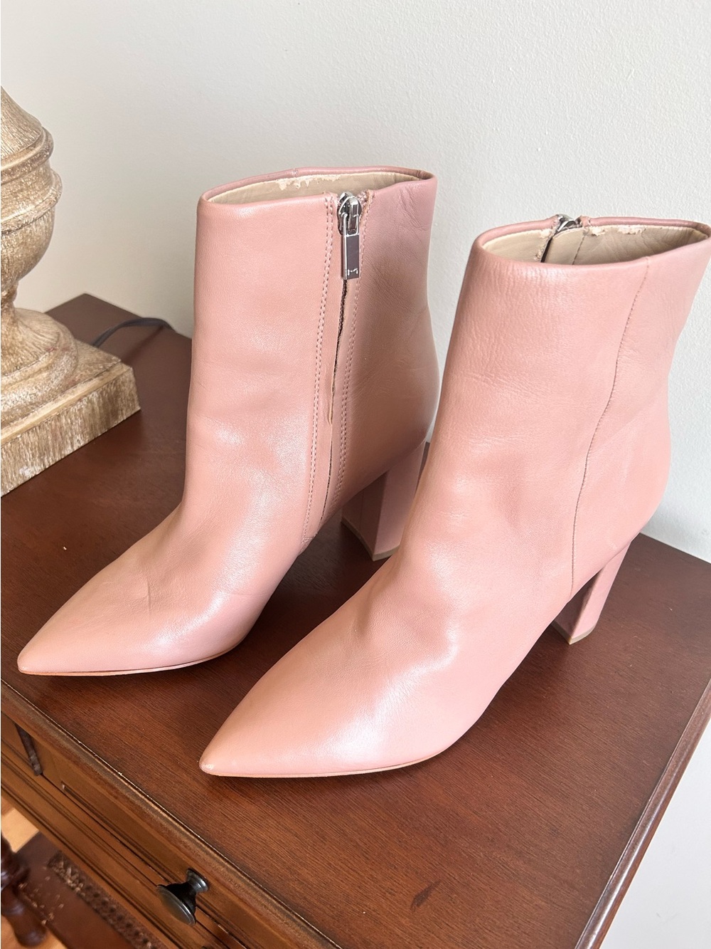 Marc Fisher Blush Pink Leather Pointed Toe Ankle Booties Women’s Boots Size 7.5M